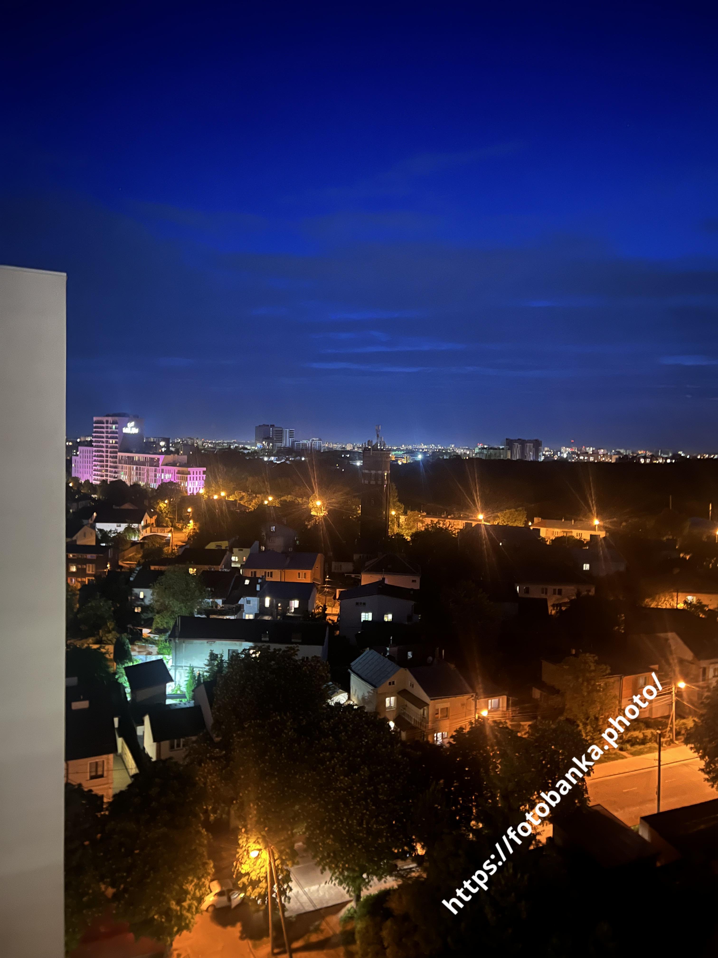Нічне місто
